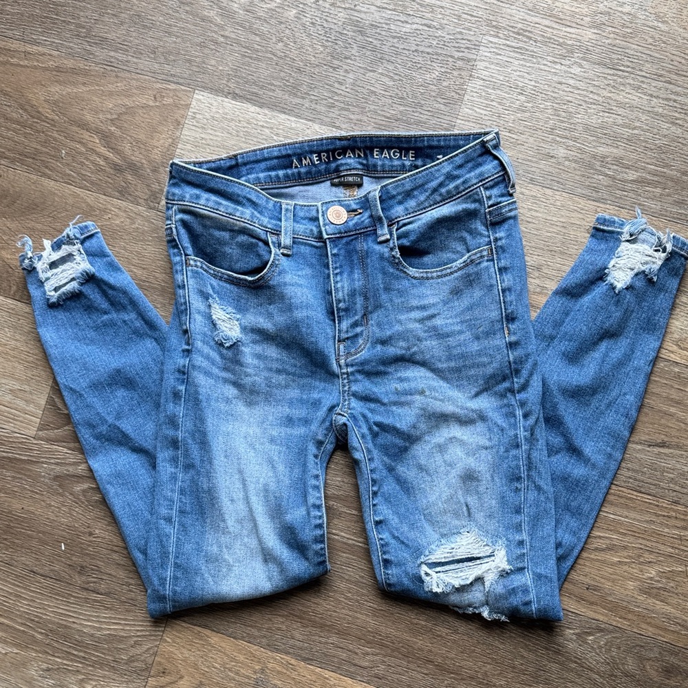 American Eagle Outfitters Women's Distressed Blue Skinny Jeans